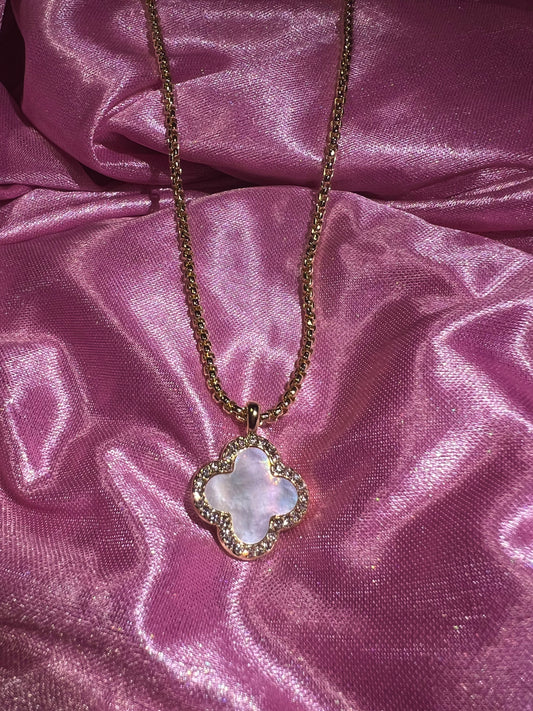 “DATE NIGHT” NECKLACE (PEARL)